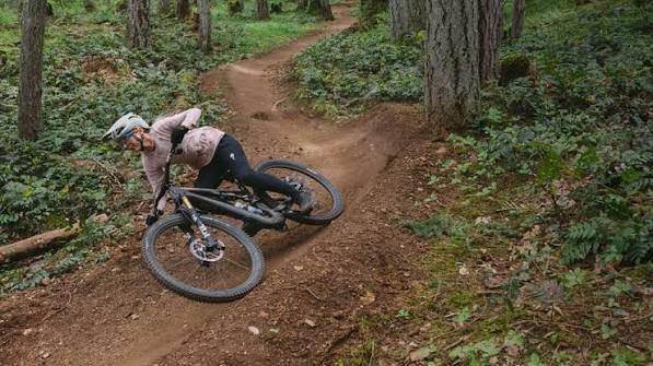 初めてのMTB常設コース。何を持っていけばいい?バイクより先に考えてほしい「身体を守る装備」