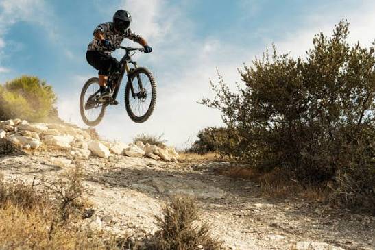 ロード乗りにこそ、一度MTBに乗ってほしい。 MTBに乗ると「自転車を操る」がよく分かりま